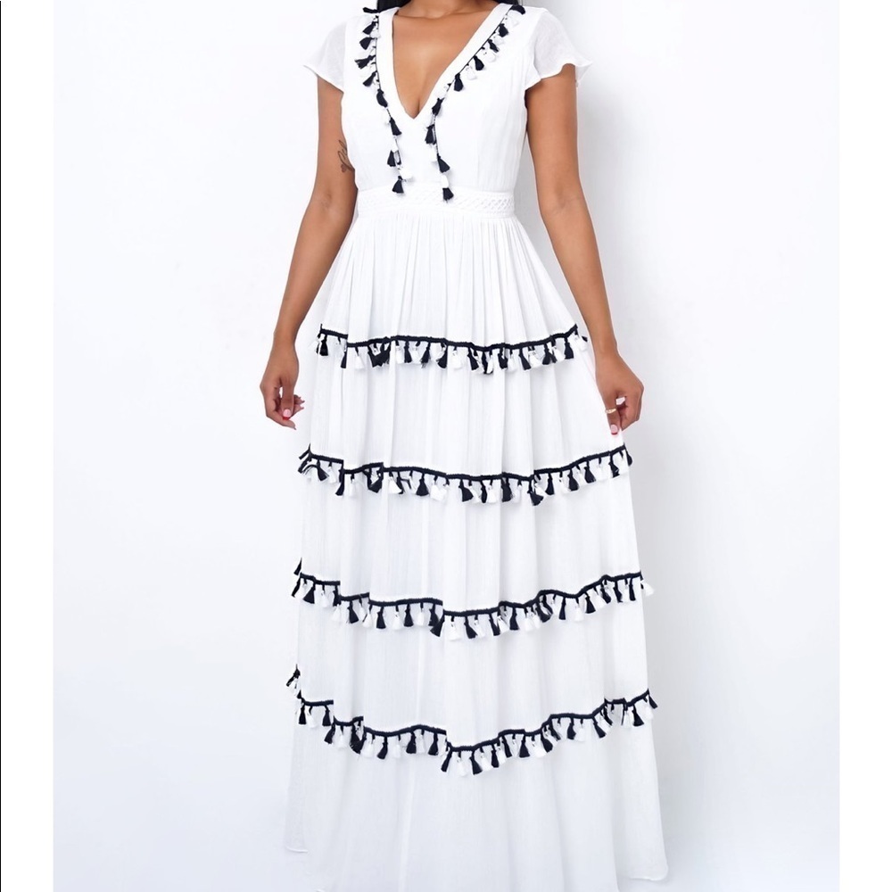 AAKA White Maxi V Neck Dresss